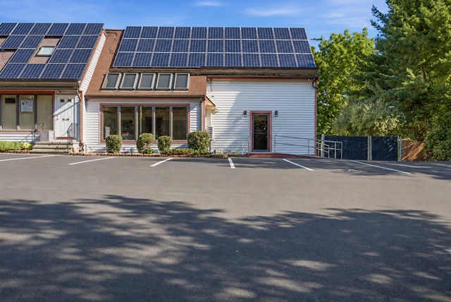New Commercial Rental in Hanover. Available Now!